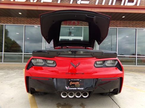 Used 2015 Chevrolet Corvette Z06 w/ 3LZ Preferred Equipment Group RWD image 10