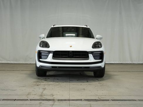 New 2025 Porsche Macan image 10