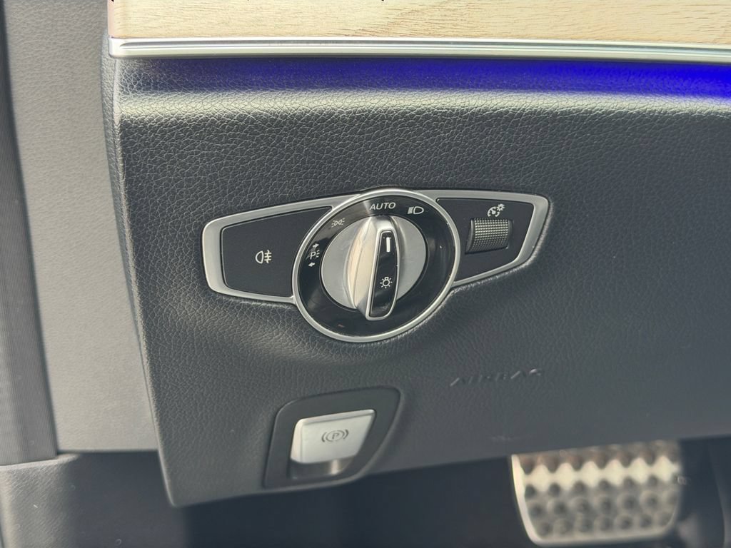 Used 2019 Mercedes-Benz E 450 4MATIC Cabriolet image 28