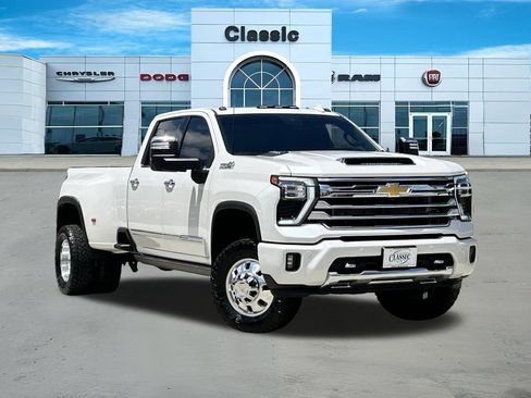 Used 2024 Chevrolet Silverado 3500 High Country w/ High Country Premium Package AWD/4WD image 1