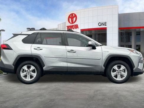 Certified 2020 Toyota RAV4 XLE image 3