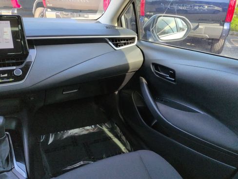 Used 2024 Toyota Corolla LE FWD image 16