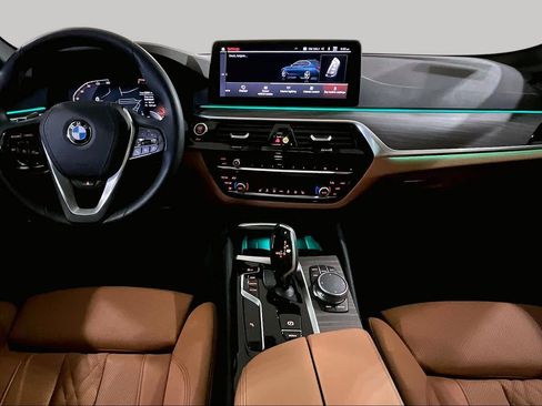 Used 2023 BMW 530i xDrive w/ Premium Package AWD/4WD image 15