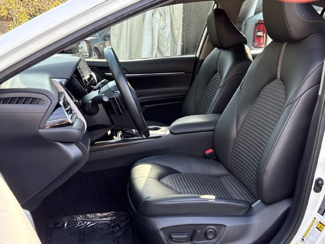 Used 2023 Toyota Camry SE FWD image 18