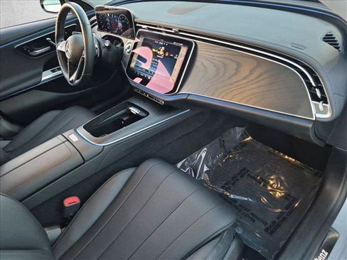 Certified 2024 Mercedes-Benz E 350 4MATIC Sedan image 22