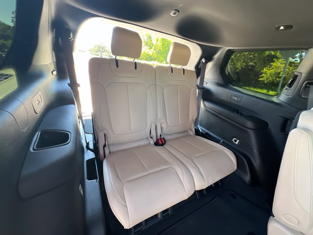 Used 2024 Jeep Grand Cherokee L Limited RWD image 19