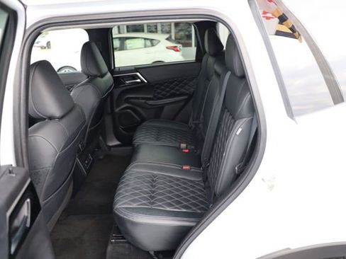 Used 2022 Mitsubishi Outlander SEL image 39