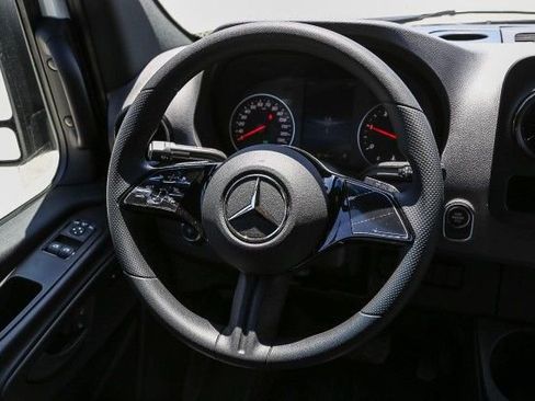 New 2025 Mercedes-Benz Sprinter 2500 image 14