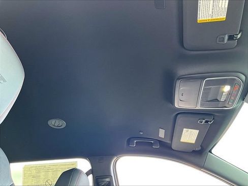New 2026 Chevrolet Traverse RS w/ LPO, Floor Liner Package AWD/4WD image 29