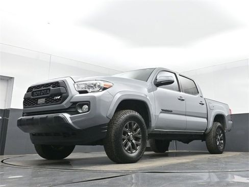Used 2020 Toyota Tacoma SR5 image 42