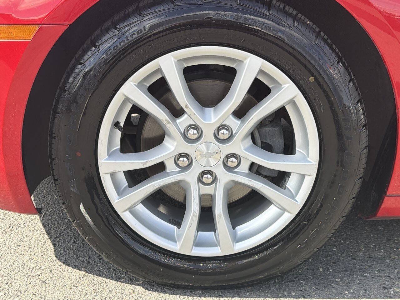Used 2011 Chevrolet Camaro LS RWD image 2