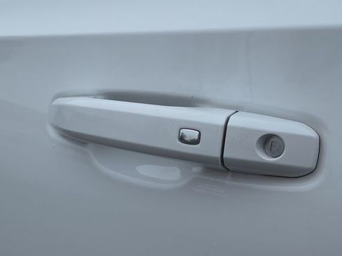 Used 2021 GMC Yukon XL AT4 w/ AT4 Premium Plus Package image 37