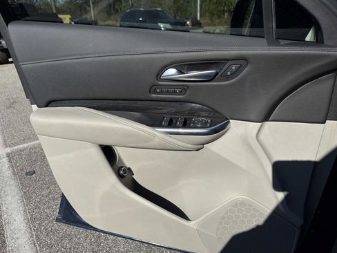 Used 2019 Cadillac XT4 Premium Luxury w/ Technology Package image 17