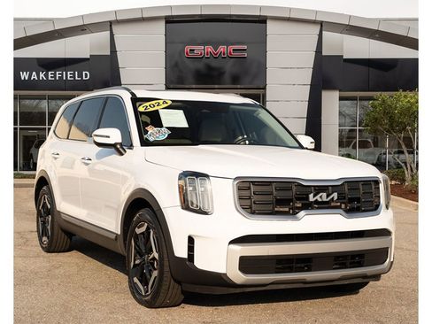 Used 2024 Kia Telluride S w/ S Sunroof Package FWD image 1