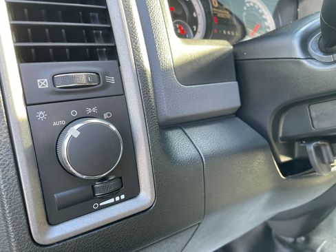 Used 2014 RAM 3500 Tradesman image 32