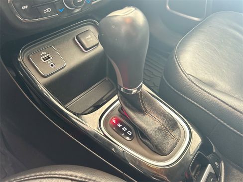 Used 2018 Jeep Compass Limited w/ Navigation Group image 32