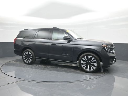 New 2025 Ford Expedition Platinum w/ Driver's Package image 11