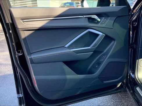 Used 2025 Audi Q3 2.0T Premium w/ Convenience Package image 21