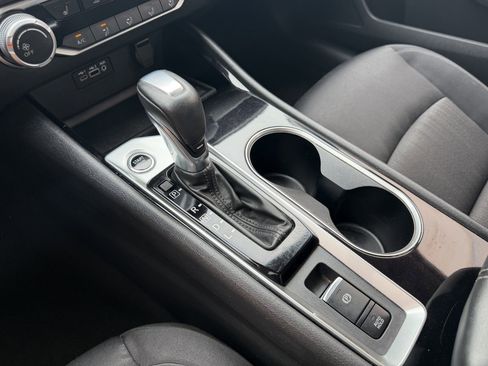 Used 2021 Nissan Altima 2.5 SV w/ SV Premium Package FWD image 30