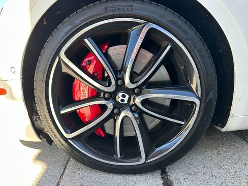 Used 2020 Bentley Continental GT image 15