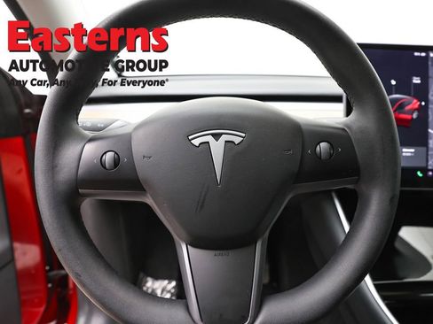 Used 2021 Tesla Model Y Long Range image 10