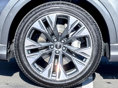 New 2026 Audi Q8 Premium Plus image 24