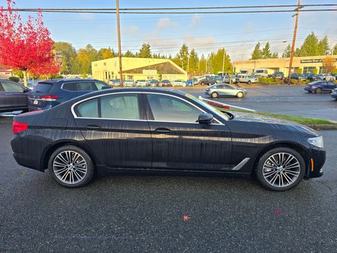 Used 2019 BMW 530i xDrive w/ Convenience Package image 8