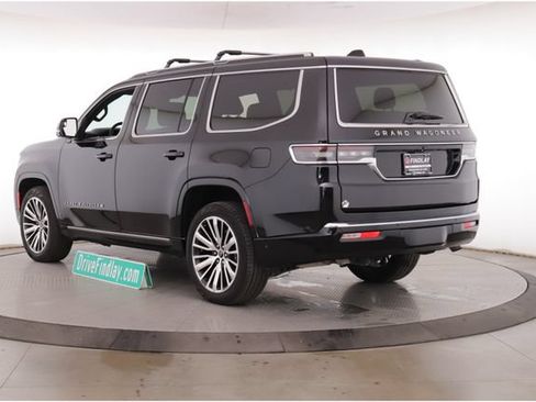 Used 2025 Jeep Grand Wagoneer 4WD image 8