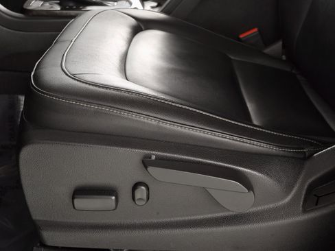 Used 2019 GMC Canyon SLT image 24