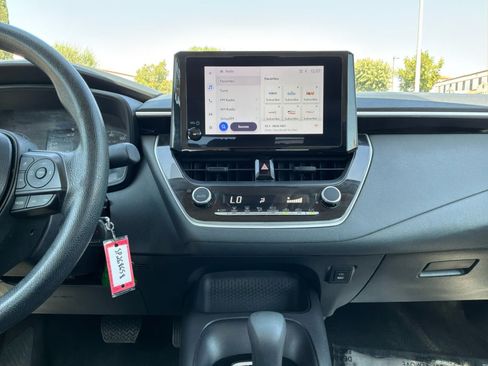 Used 2025 Toyota Corolla LE FWD image 15