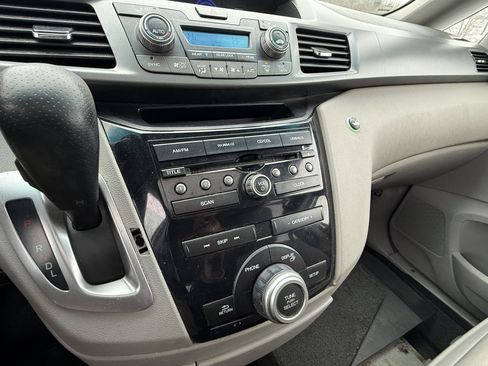Used 2011 Honda Odyssey EX-L image 17