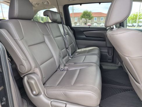 Used 2016 Honda Odyssey Touring Elite image 17