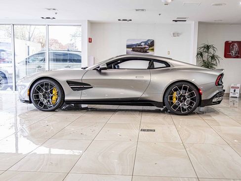 Used 2026 Aston Martin Vanquish RWD image 6