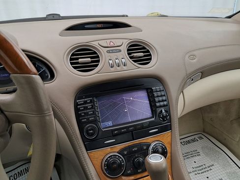 Used 2007 Mercedes-Benz SL 600 image 26
