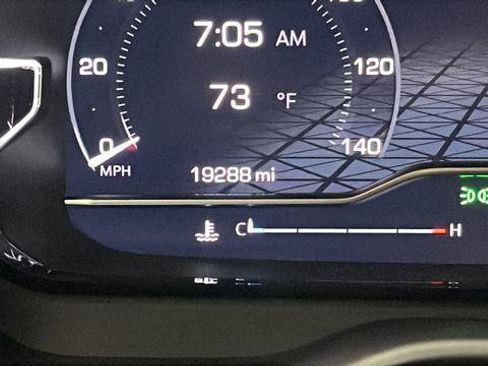 Used 2024 GMC Yukon XL Denali w/ Denali Reserve Package image 10