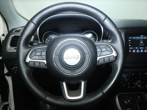 Used 2017 Jeep Compass Latitude w/ Popular Equipment Group AWD/4WD image 23
