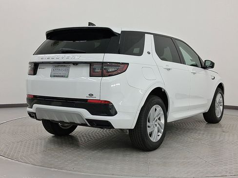 New 2025 Land Rover Discovery Sport S image 9