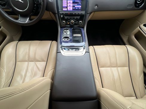 Used 2013 Jaguar XJ L Portfolio AWD/4WD image 4