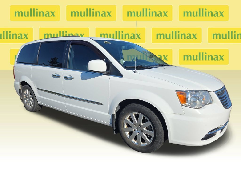 Used 2016 Chrysler Town & Country Touring w/ Driver Convenience Group FWD 360° Tour