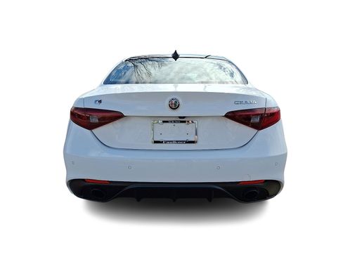 Used 2023 Alfa Romeo Giulia Veloce AWD/4WD image 5