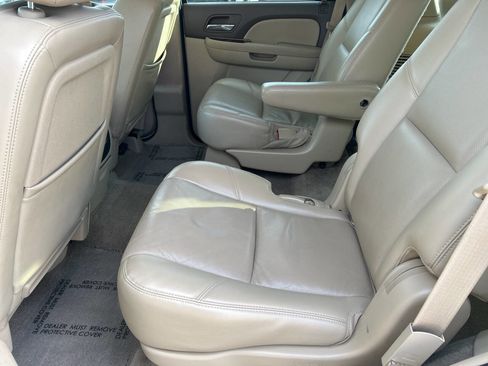 Used 2011 Chevrolet Tahoe LTZ image 16