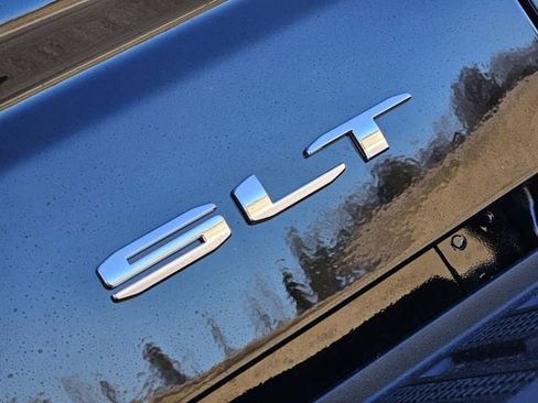 New 2026 GMC Sierra 1500 SLT w/ SLT Premium Package image 8