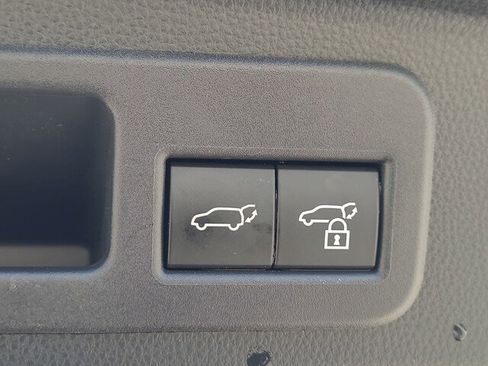 Used 2025 Toyota 4Runner TRD Off-Road Premium image 28