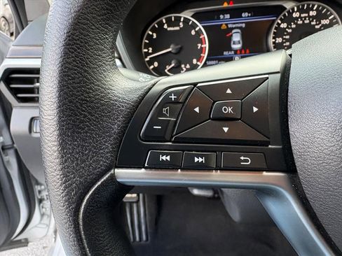 Used 2023 Nissan Altima 2.5 SV image 14