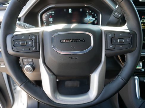 Used 2025 GMC Sierra 2500 Denali w/ Denali Reserve Package image 25