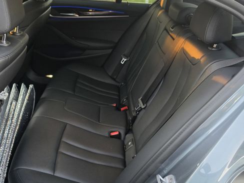 Used 2020 BMW 530e w/ Convenience Package RWD image 7