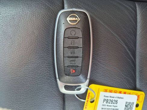 Used 2023 Nissan Rogue SL AWD/4WD image 30