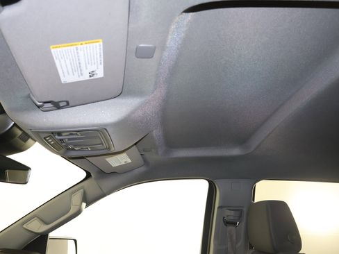 Used 2025 Chevrolet Silverado 1500 LT image 43