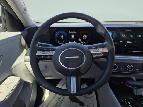 New 2026 Hyundai Kona SE FWD image 16