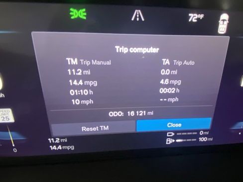 Certified 2023 Volvo XC90 T8 Ultimate w/ Lounge Package image 17